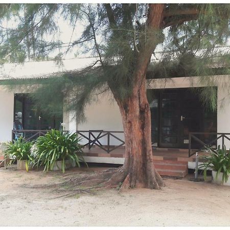 Hôtel Bayu Melawi Chalet à Bachok Extérieur photo