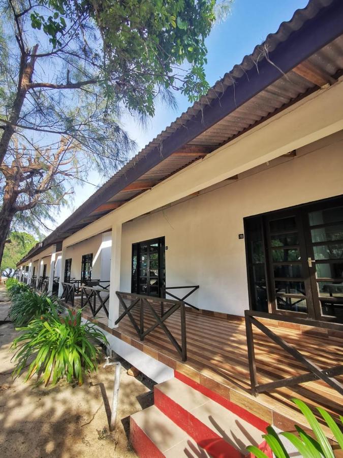 Hôtel Bayu Melawi Chalet à Bachok Extérieur photo