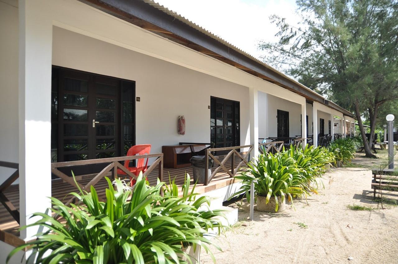 Hôtel Bayu Melawi Chalet à Bachok Extérieur photo