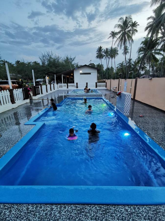 Hôtel Bayu Melawi Chalet à Bachok Extérieur photo